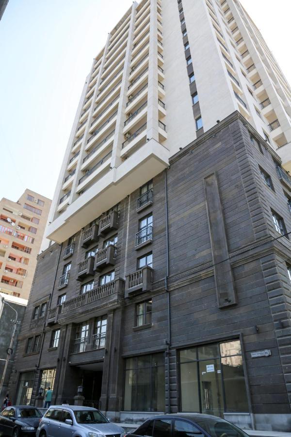 Danube Apartment By Downtown Inn エレバン エクステリア 写真